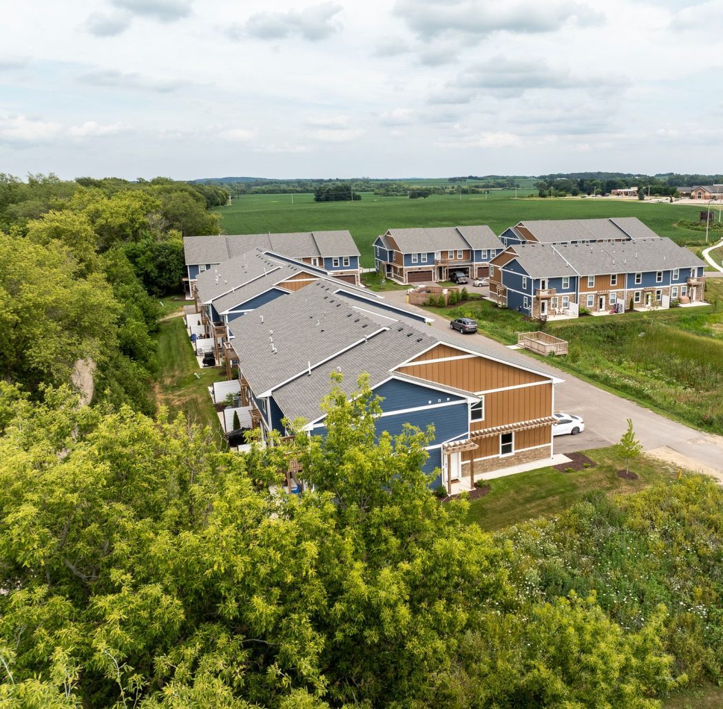 Lake Mills Homes (3)