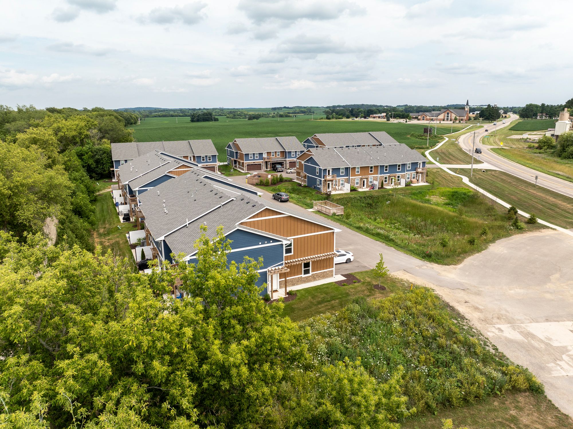 Lake Mills Homes (3)